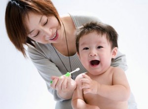 Cách phòng chống sâu răng cho trẻ